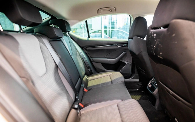 Skoda Octavia cena 86900 przebieg: 84875, rok produkcji 2020 z Łódź małe 781